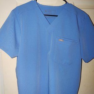 Figs medium scrub top